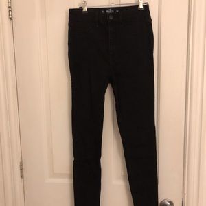 Hollister Ultra High Rise Super Skinny - Size 3